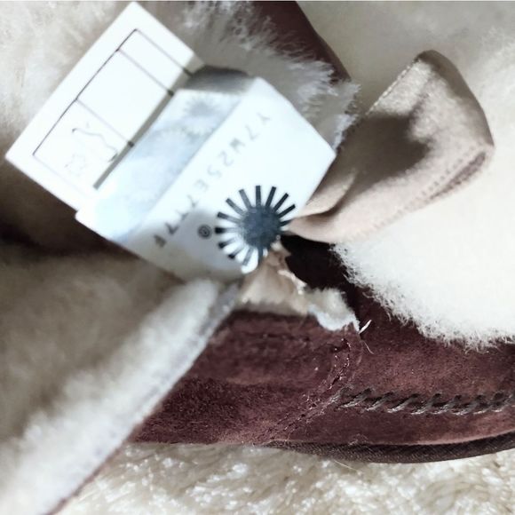 UGG Australia Kallen Suede Moc Toe Pom Pom Slippers  Size 5 Brown #1017541 - Picture 12 of 14